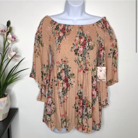 Tops - Women’s blouse size medium